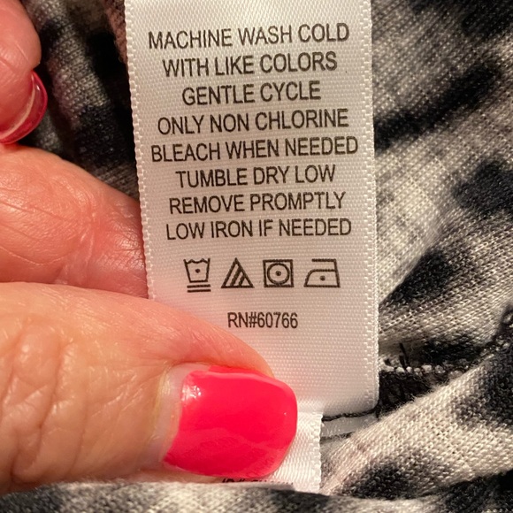 Betsey Johnson Leopard Print Fleece Top Size S - Picture 14 of 14